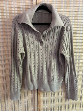 NWOT SIZE M HALARA Women’s Cable-Knit Collared Sweater